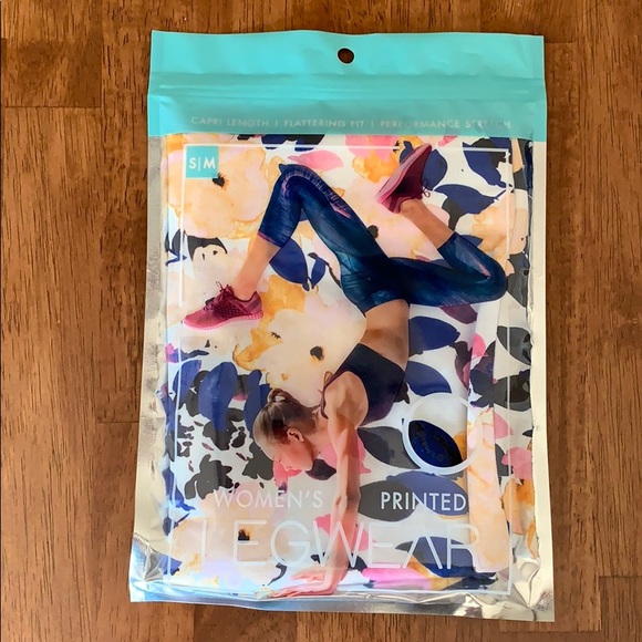Pants - 🇺🇸 3 for $10  Must bundle 3 🇺🇸 items for discount.